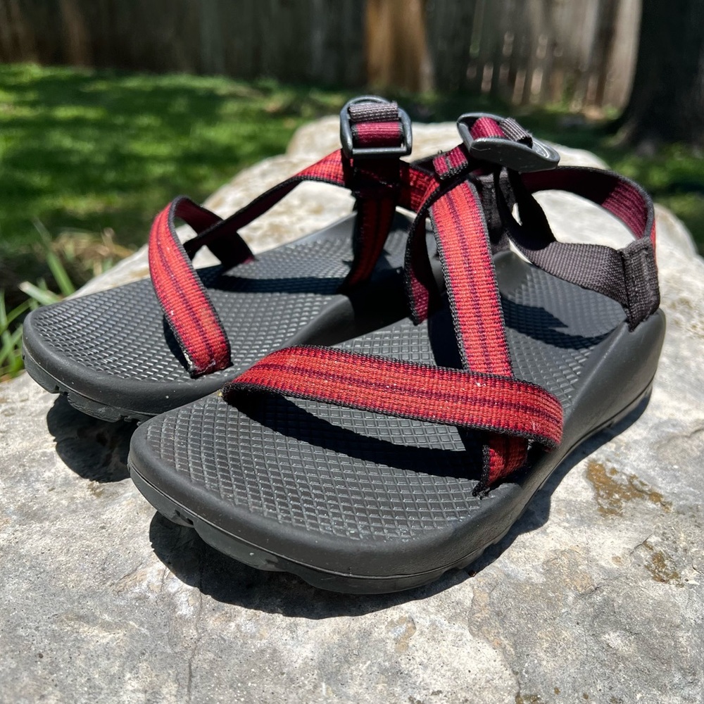 Women’s Z Classic Chacos size 8